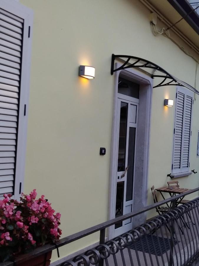 Bed and Breakfast Al Cortile Беневенто Экстерьер фото